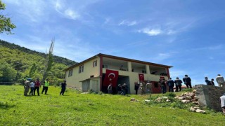 Şehidin şehadet haberi baba ocağına ulaştı