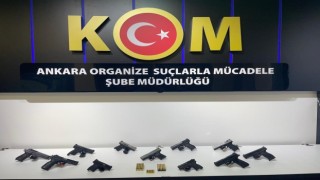 Silah kaçakçılarına operasyon: 11 adet ruhsatsız tabanca ele geçirildi