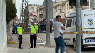 Silahlı, bıçaklı, sopalı kavga kamerada: 4 yaralı