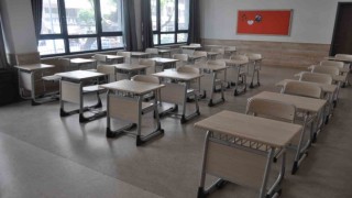 Sınıflar ders işlemek için hazır hale getirildi