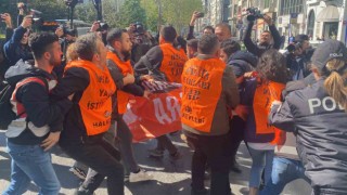 Şişliden Taksime yürümek isteyen gruplara polis müdahalesi