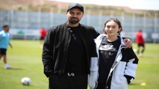 Sivassporlu eski futbolcu Kadir Bekmezciden kulübe vefa ziyareti