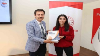 Sivasta kaynak kitaplar öğrencilere ulaştırıldı