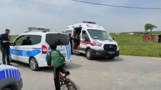 Sokak ortasında arkadaşını bıçakladı