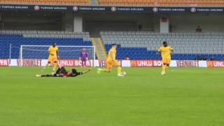 Spor Toto Süper Lig: Fatih Karagümrük: 2 - Kayserispor: 0 (İlk yarı)