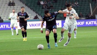 Spor Toto Süper Lig: Giresunspor: 0 - Trabzonspor: 2 (İlk yarı)