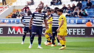 Spor Toto Süper Lig: Kasımpaşa: 0 - İstanbulspor: 0 (Maç devam ediyor)
