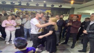 Talasgücü Belediyespor şampiyonluğu kutladı