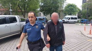 Tartıştığı kişiyi bıçakla yaralayan muhtara ev hapsi