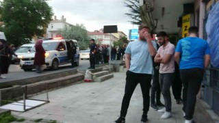 Tartıştığı komşusuna gelen misafiri tüfekle vurarak öldürdü