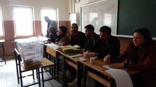 Tatvanda oy kullanma işlemi başladı