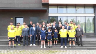 TFF Başkanı Mehmet Büyükekşiden, Fenerbahçe Futbol Akademisine ziyaret
