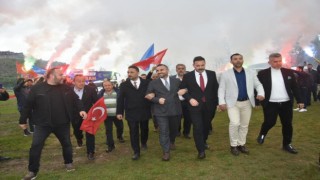 Tıskaoğlu, Bu sevginin yazamayacağı hiçbir tarih yok