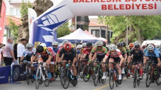 Torku Şeker Sporlu kız bisiklet takımı şampiyon oldu