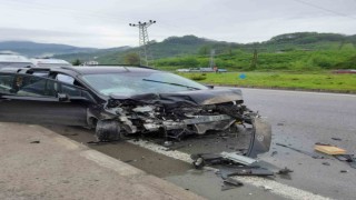 Trabzonun Araklı ilçesinde trafik kazası: 5 yaralı