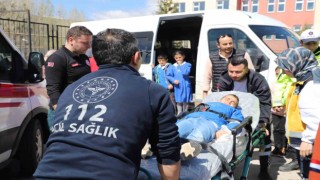 Trafik ve İlk Yardım Haftasında öğrencilere uygulamalı eğitimler verildi