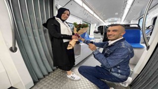 Tramvayda evlilik teklifi