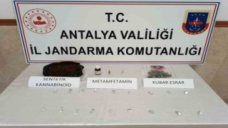 Turizm bölgesinde uyuşturucu satan şüpheli jandarmadan kaçamadı