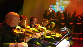 Türk sanat müziği korosunun konseri ayakta alkışlandı