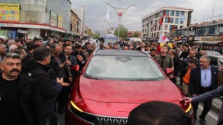 Türkiyenin yerli otomobili TOGG Erzincanda yoğun ilgi gördü