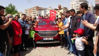 Türkiyenin yerli otomobili Togg Siirtte yoğun ilgiyle karşılandı