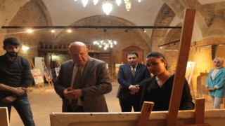 Üniversite öğrencilerinin gözünden Bayburtun tarihi ve medeniyeti tuvallere ustaca resmedildi