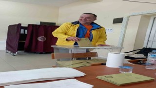 Ünlü komedyen Ata Demirer, Bozcaadada oyunu kullandı