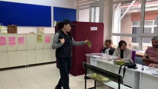Ünlü oyuncu Demet Akbağ oyunu kullandı