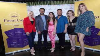 Ünlüler Çayda buluştu