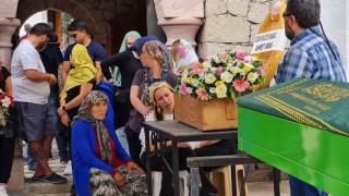 Uraz ve Karya gözyaşları arasında toprağa verildi