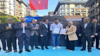 Üsküdar Erguvan Evlerinin tapuları hak sahiplerine teslim edildi