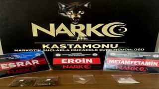 Uyuşturucu tacirleri Cekudan kaçamadı: 5 gözaltı