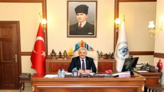 Vali Makas: “19 Mayıs, Türkiye Cumhuriyetinin temellerinin atıldığı bir diriliş ve şahlanış destanıdır”