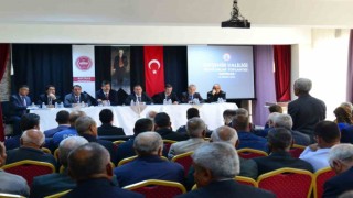 Vali Mete Buhara muhtarları dinledi