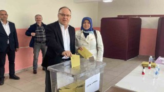 Vali Mustafa Tutulmaz oyunu kullandı
