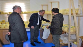 Vali Öner, köylerdeki tarım işletmelerini ziyaret etti