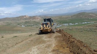 Van Büyükşehir Belediyesinden yol çalışması