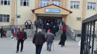 Vartoda oy kullanma işlemi sorunsuz devam ediyor