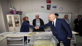 Yenimahalle Belediye Başkanı Yaşar oyunu kullandı