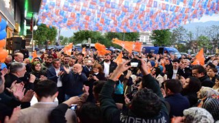 Yıldırımda miting gibi açılış