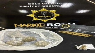 Yolcu otobüsüne uyuşturucu operasyonu