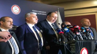 YSK Başkanı Yener: “Geçici sonuçlar sonucunda Recep Tayyip Erdoğanın cumhurbaşkanı olarak seçildiği görülmüştür”