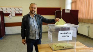 Yüksekovada oy kullanma işlemi devam ediyor