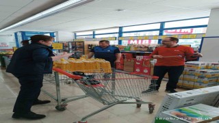 Zabıta ekipleri marketlerde fahiş fiyat denetimi yaptı
