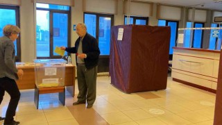 Zonguldakta oy verme işlemi başladı