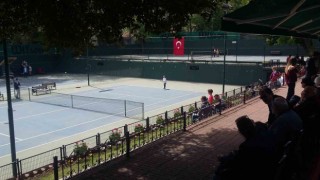 14 yaş tenis şampiyonları Zonguldakta nefes kesti