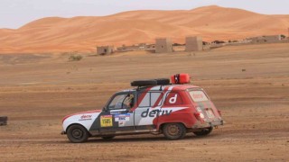 4L Trophy rallisi Afrikadaki çocuklar için gerçekleşti