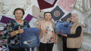 85 yaşında kursu başarıyla tamamladı, ürünlerini sergiledi