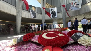 9. Cumhurbaşkanı Demirel, mezarı başında anıldı