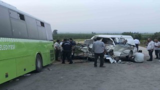 Adanada belediye otobüs ile panelvan araç çarpıştı: 2 ölü, 10 yaralı